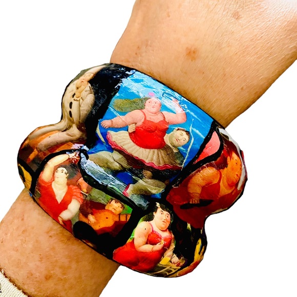 Fernando Botero Art Bangle Bracelet - Picture 12 of 16